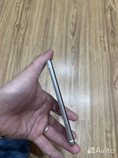 Телефон iPhone se 2020