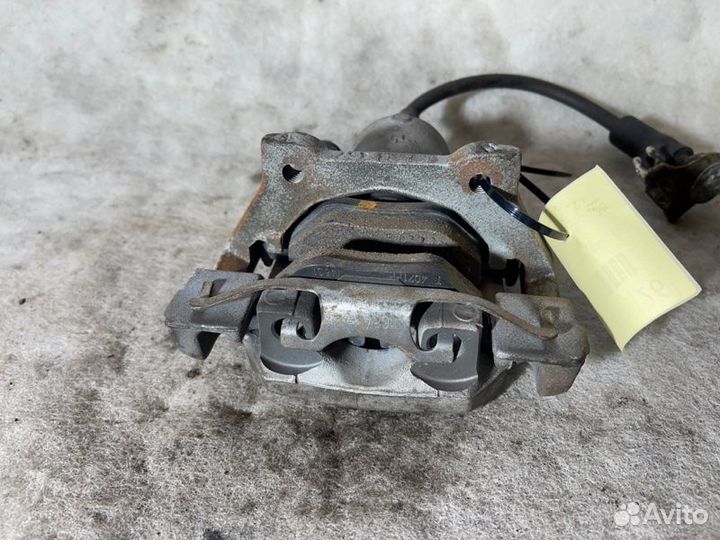 Суппорт задний левый Bmw 5-Series E39 256S4 M52