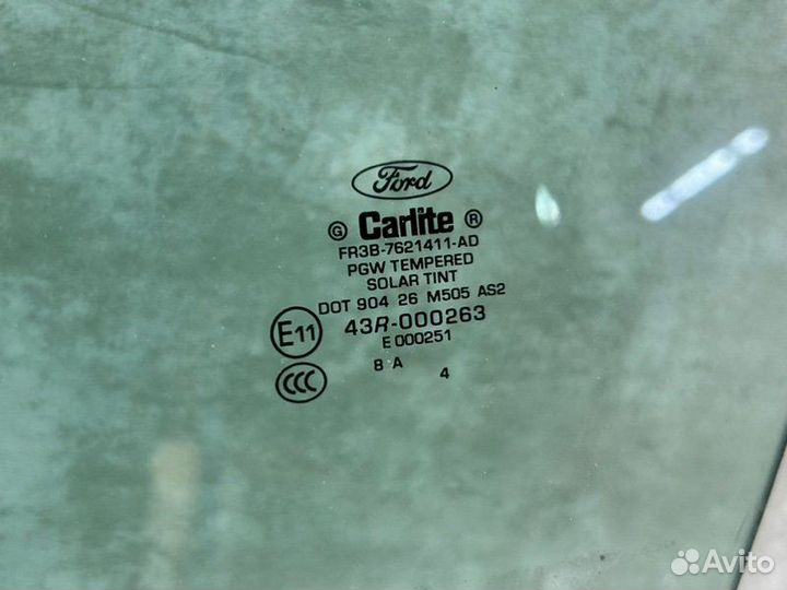 Стекло двери переднее левое Ford Mustang 6