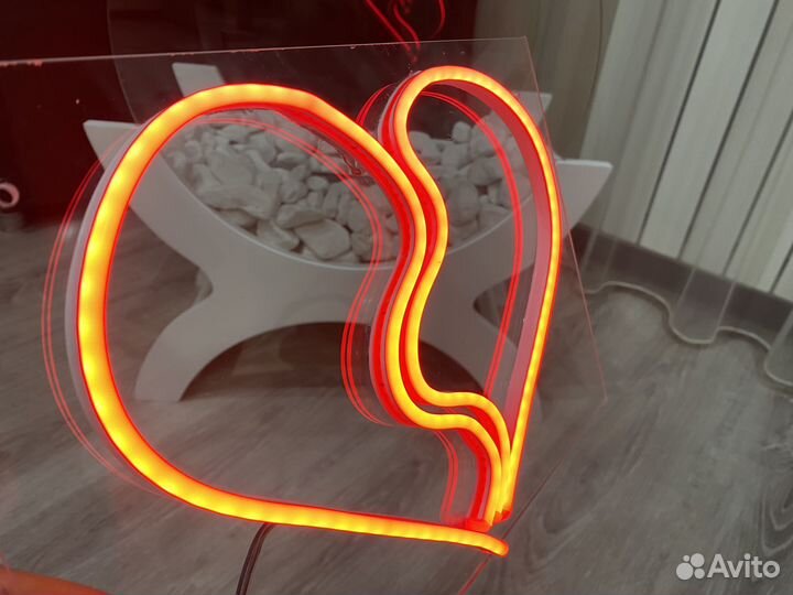 Вывеска из гибкого неона (сердце)