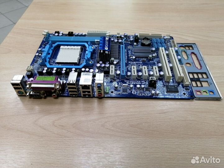 Материнская плата sAM3 gigabyte GA-770T-D3L