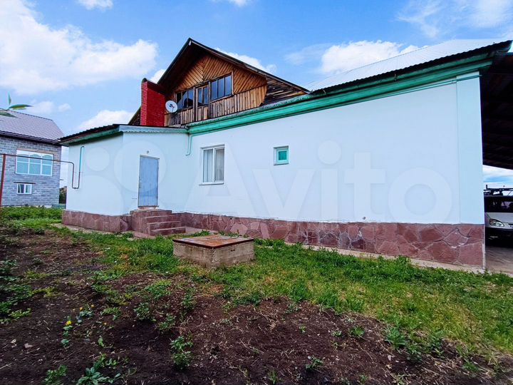 Дом 170 м² на участке 7 сот.