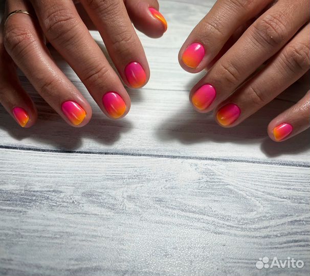 Маникюр, гельлак