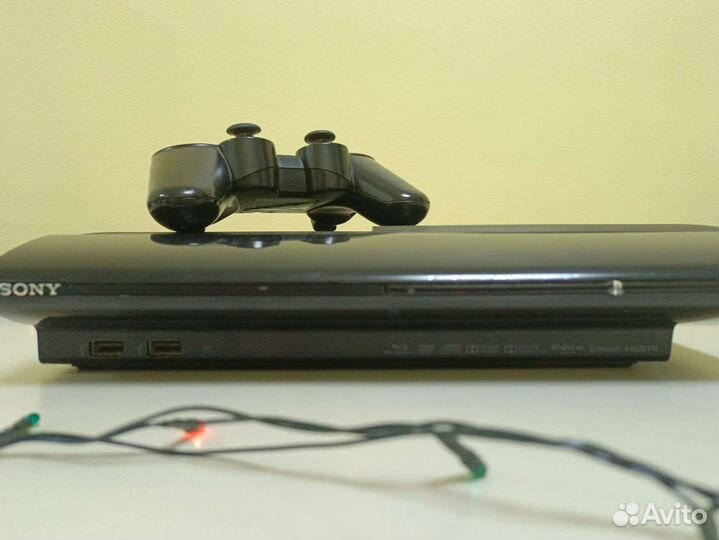 Sony PS3 super slim прошитая 500 гб + 30 игр
