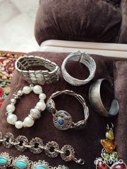 Браслеты разные