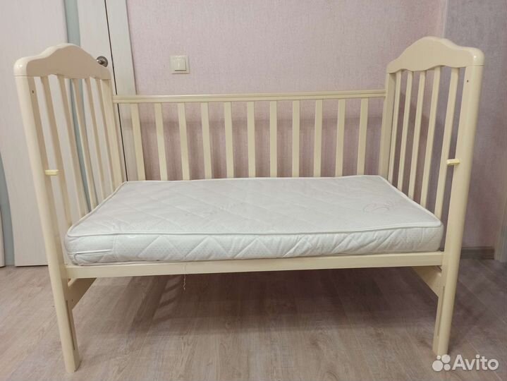 Детская кровать с матрасом