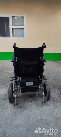 Инвалидная коляска с электроприводом