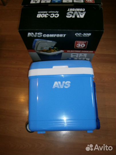 Холодильник переносной 30 литров - сумка 12/220 V