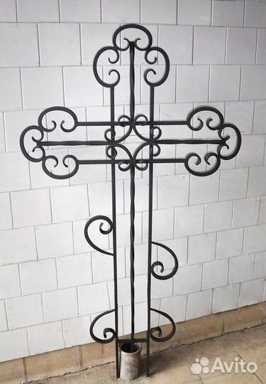 Памятники, скульптуры, ограды, кресты