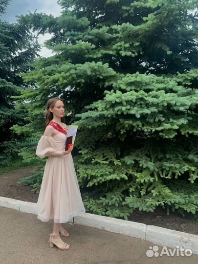 Вечернее платье