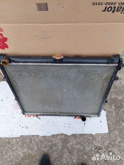 Радиатор охлаждения toyota 200 lexus 570