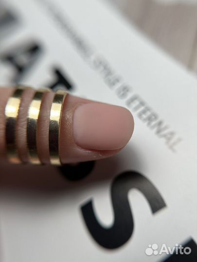 Модель на маникюр