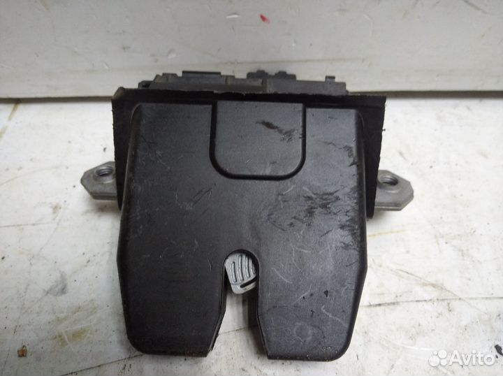 Замок крышки багажника Ford Focus 2 (2004-2011)
