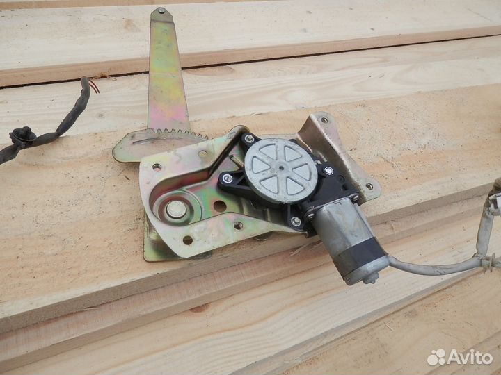 Стеклоподъёмник задней правой двери Хайма 3,Haima