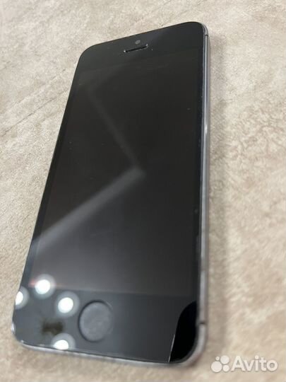 Телефон iPhone 5s
