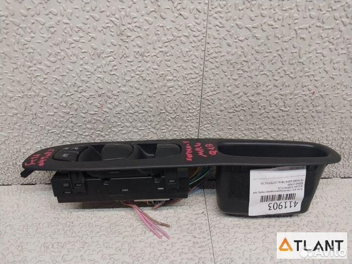 Блок упр. стеклоподьемниками передний правый nissa