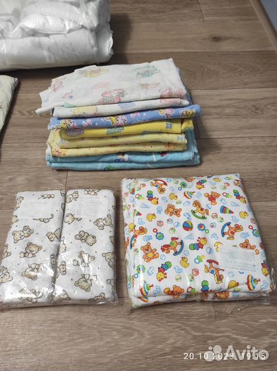 Новое полотенце, постельное, пелёнки, подгузники