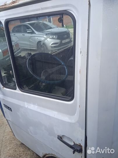 Кабина в разбор Мерседес 814