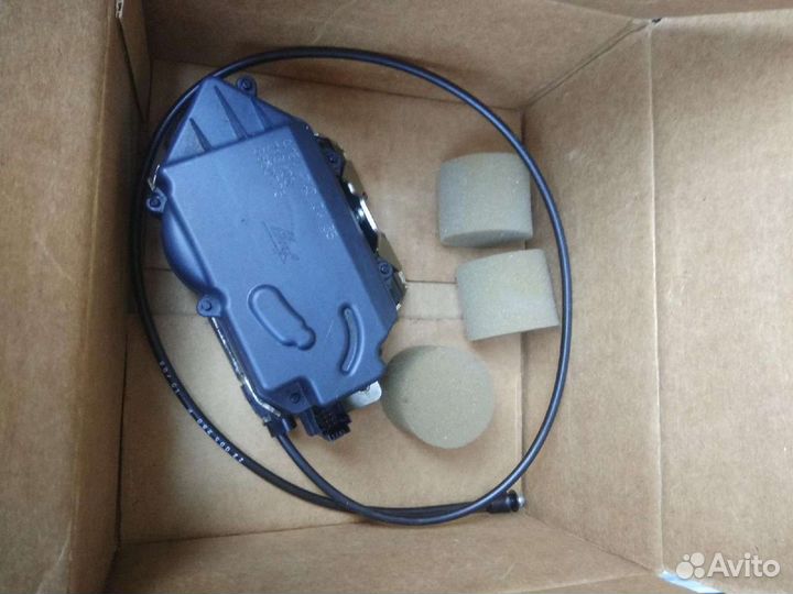 Замки для Mercedes A1647400735 Новые