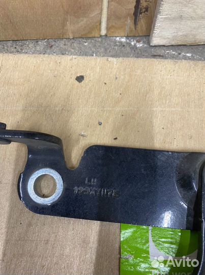 Петли багажника volvo s80