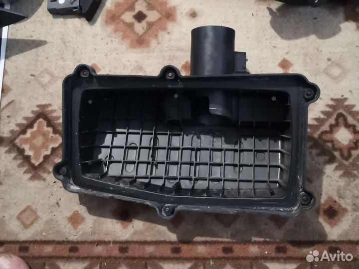 Верхняя крышка Ravon r2