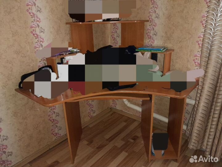 Угловой стол компьютерный