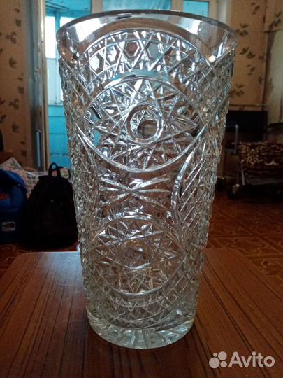 Хрустальная ваза
