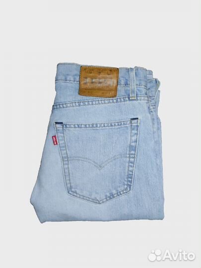Джинсы Levis