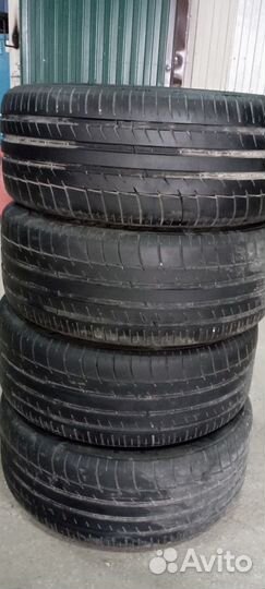 Triangle Sports TH201 235/45 R18 95