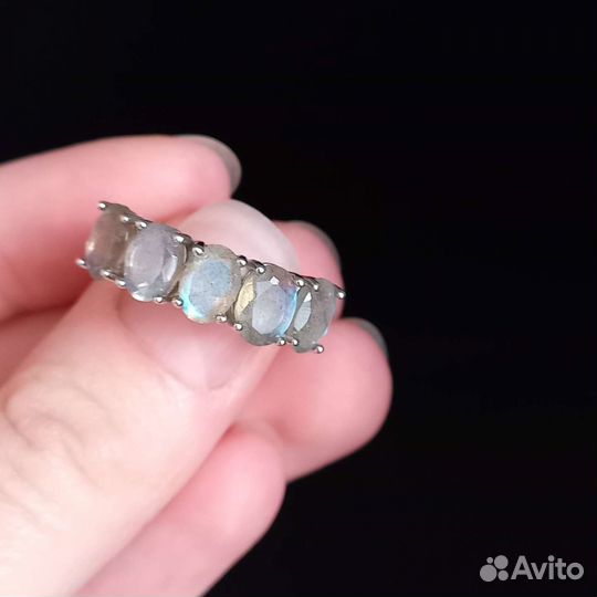 Серебряное кольцо с природными камнями