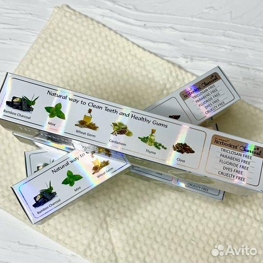 Зубная Паста Отбеливающая Индия/ С Черным Углем