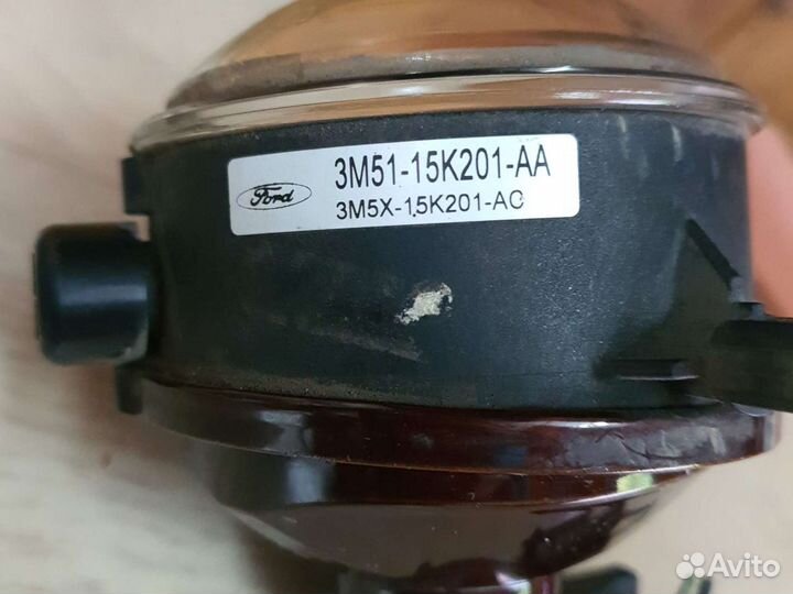 Противотуманная фара на форд фокус 2