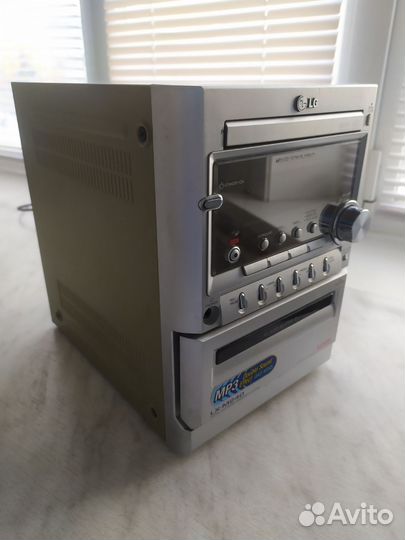 Музыкальный центр LG LX-M240