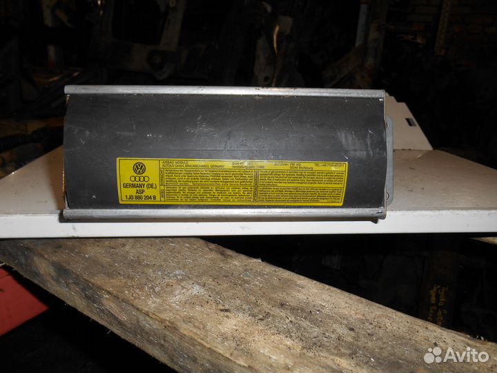 Подушка безопасности 1J0880204B Volkswagen Golf 4