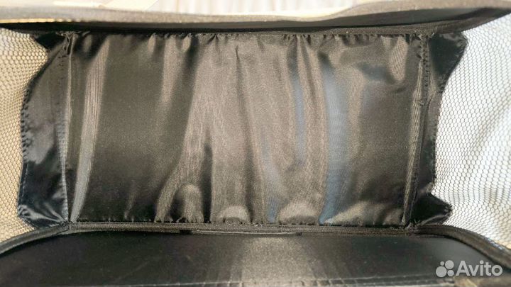 Переноска для кошек или мелких собак