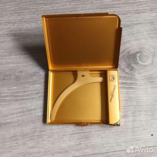 Портсигар с зажигалкой