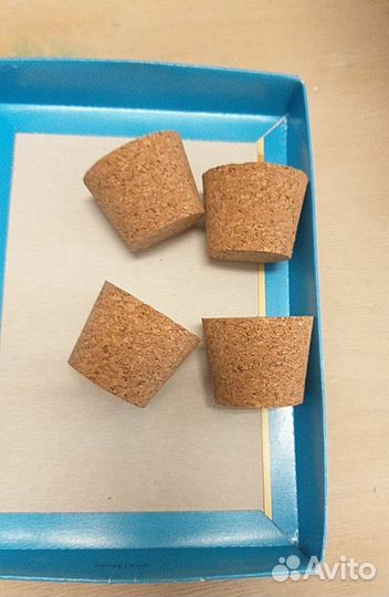 Пробки из пробкового дерева