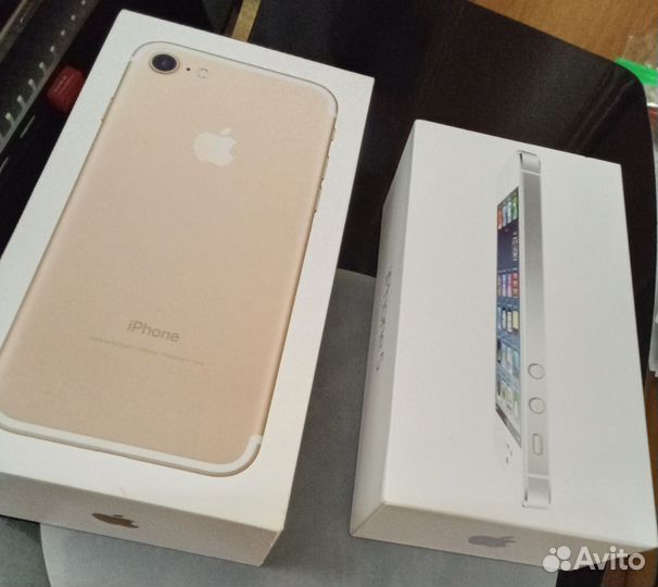 Коробка от iPhone 7; iPhone 5