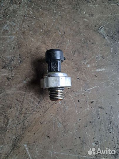 Датчик давления масла Cadillac SRX