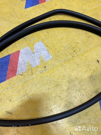 Уплотнитель дверного проема задний левый BMW 3