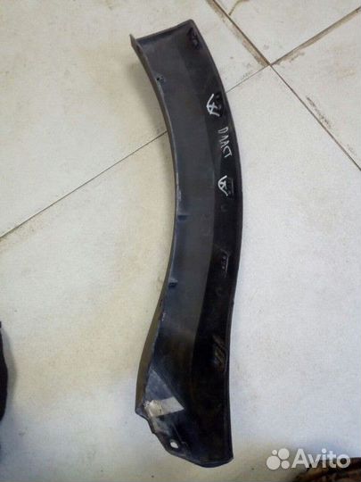 Накладка заднего бампера правая Renault Sandero