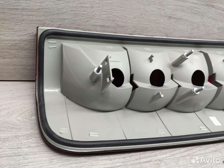 Фонарь задний правый Volkswagen LT