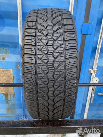 Bridgestone Blizzak LM-32 205/55 R16