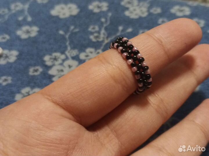 Украшения из бисера