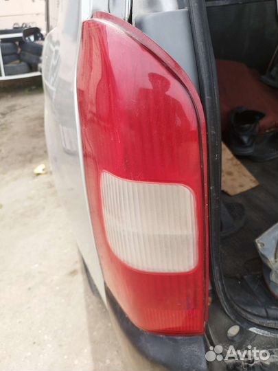 Задние фонари