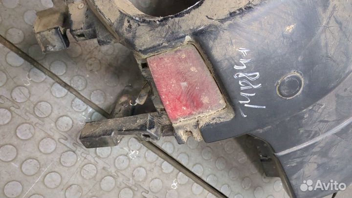 Клык бампера левый задний Mitsubishi Pajero