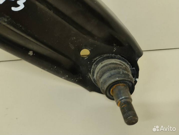 Рычаг передний нижний правый Hyundai Elantra CN7 2