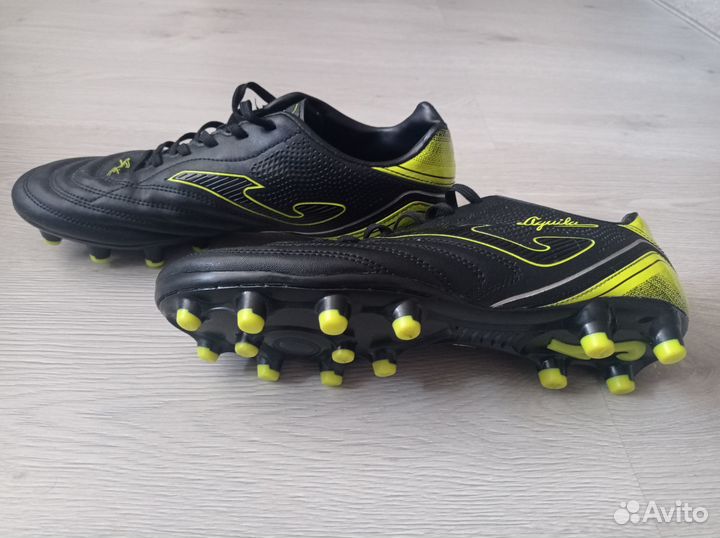 Бутсы футбольные