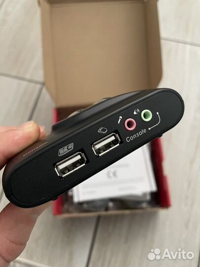 Переключатель-KVM 2-Port Compact USB KVM Switch