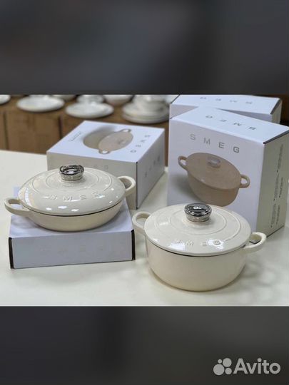 Кастрюля чугунная